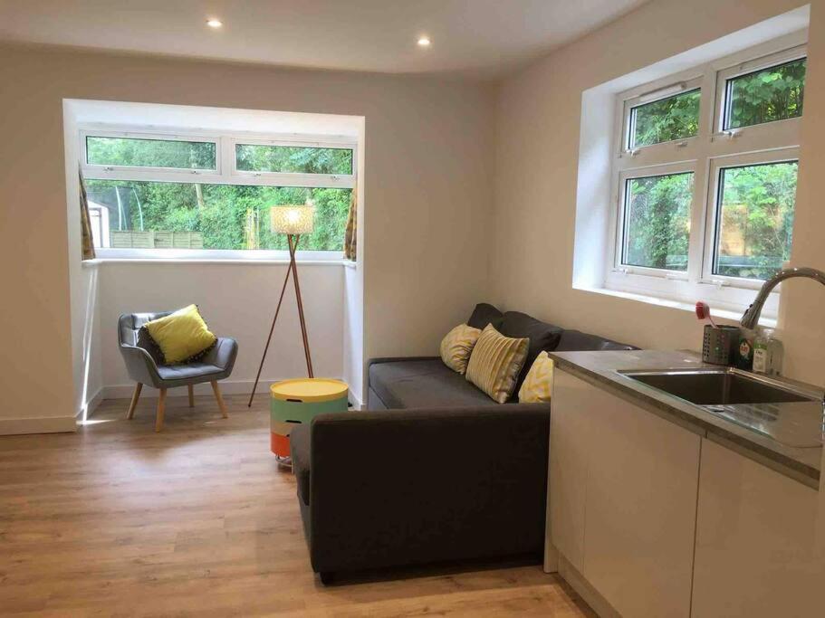 Bright And Spacious Annex Near Lymington With Private Garden Eksteriør billede