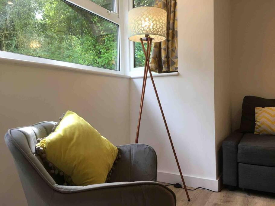 Bright And Spacious Annex Near Lymington With Private Garden Eksteriør billede